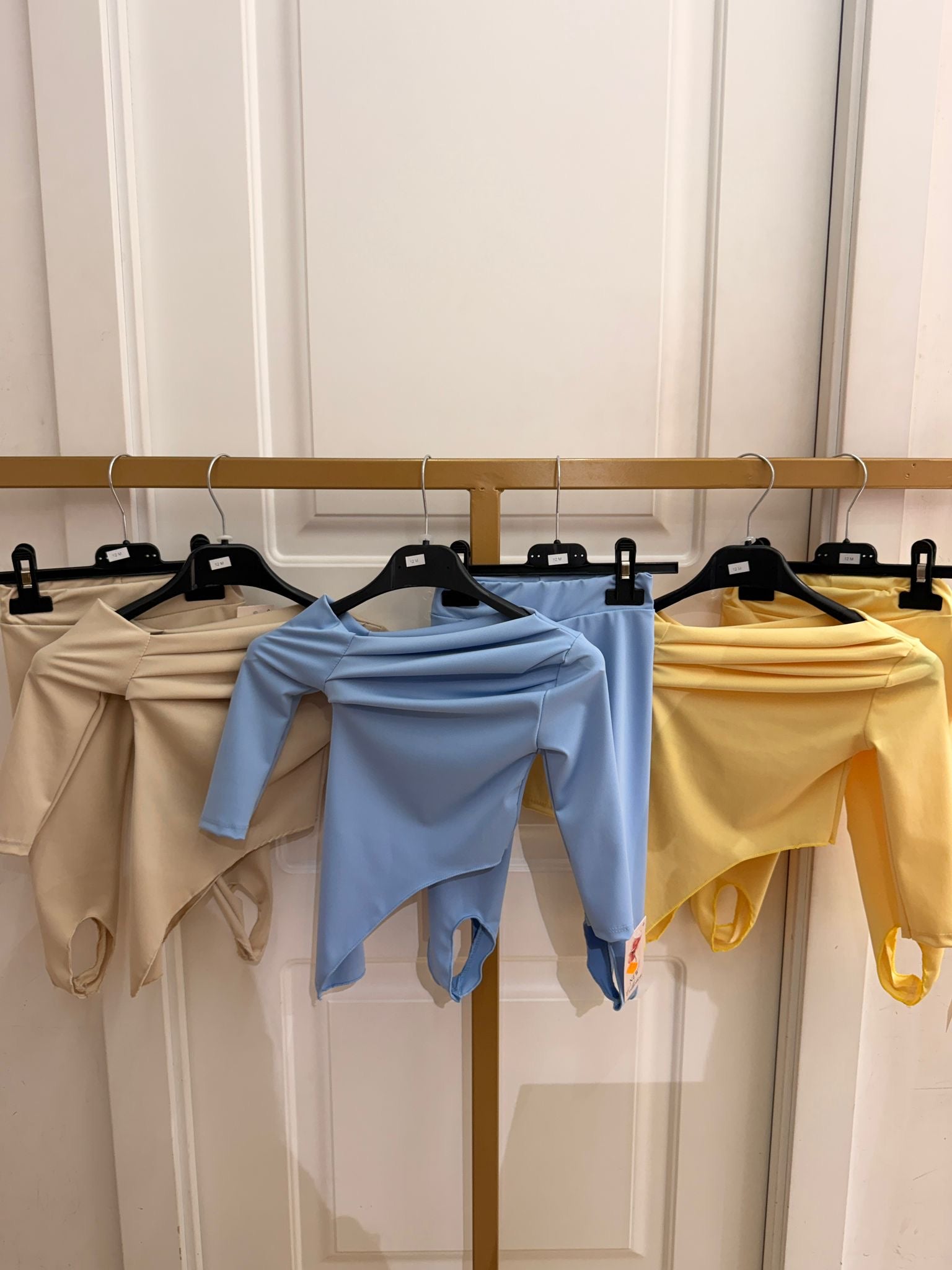 Coordinato slim con ghette neonata